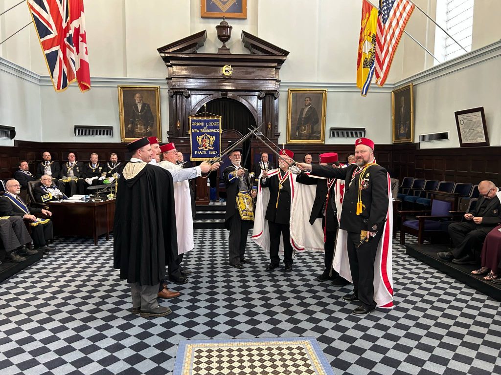 Knights Templar Forming a "Circle of Knights" with Grand Master Laurie Bishop