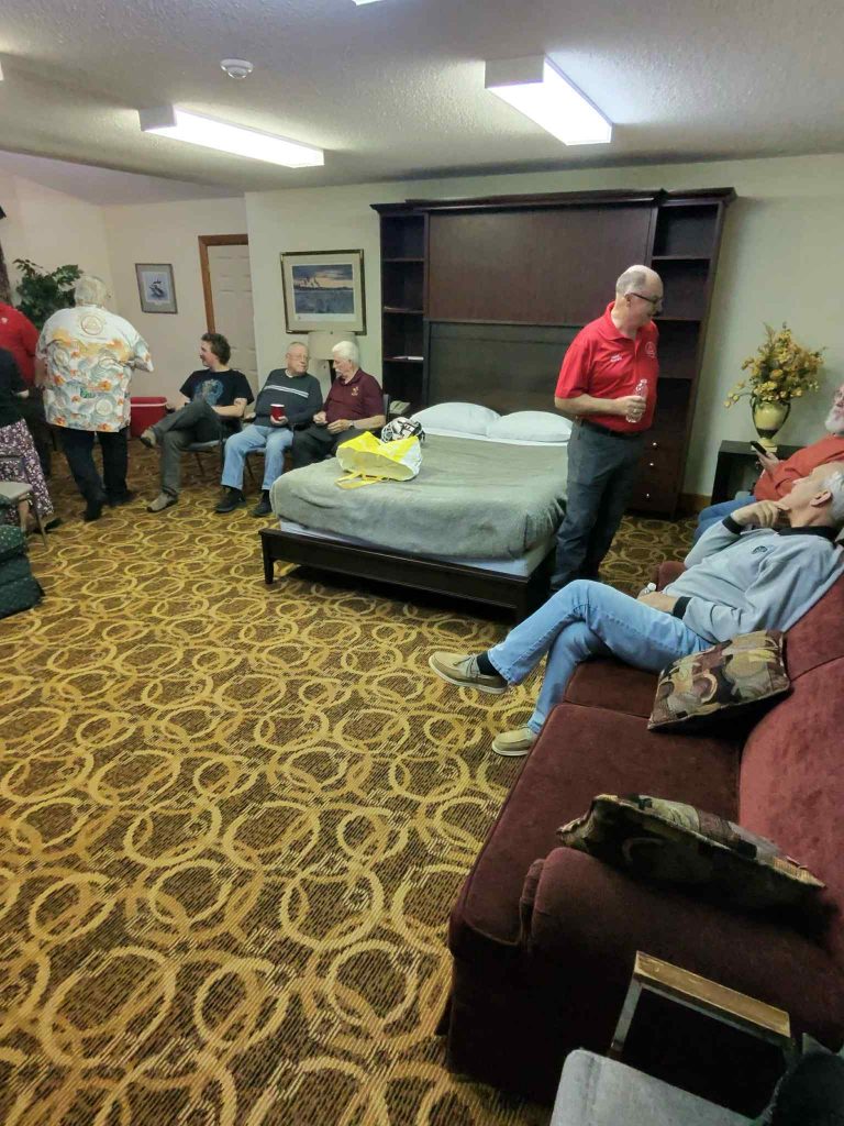 This is how the Old Hols Party